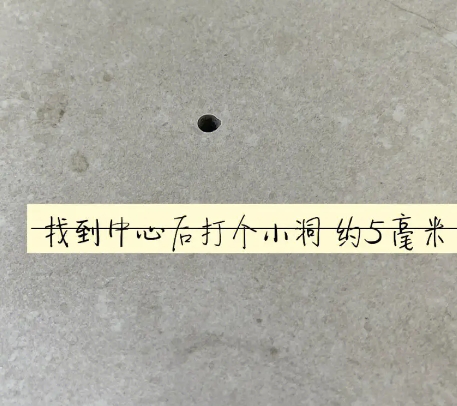房山瓷砖空鼓维修公司专业解答在瓷砖铺贴过程中，如果砂料搅拌不均匀，将会带来以下问题